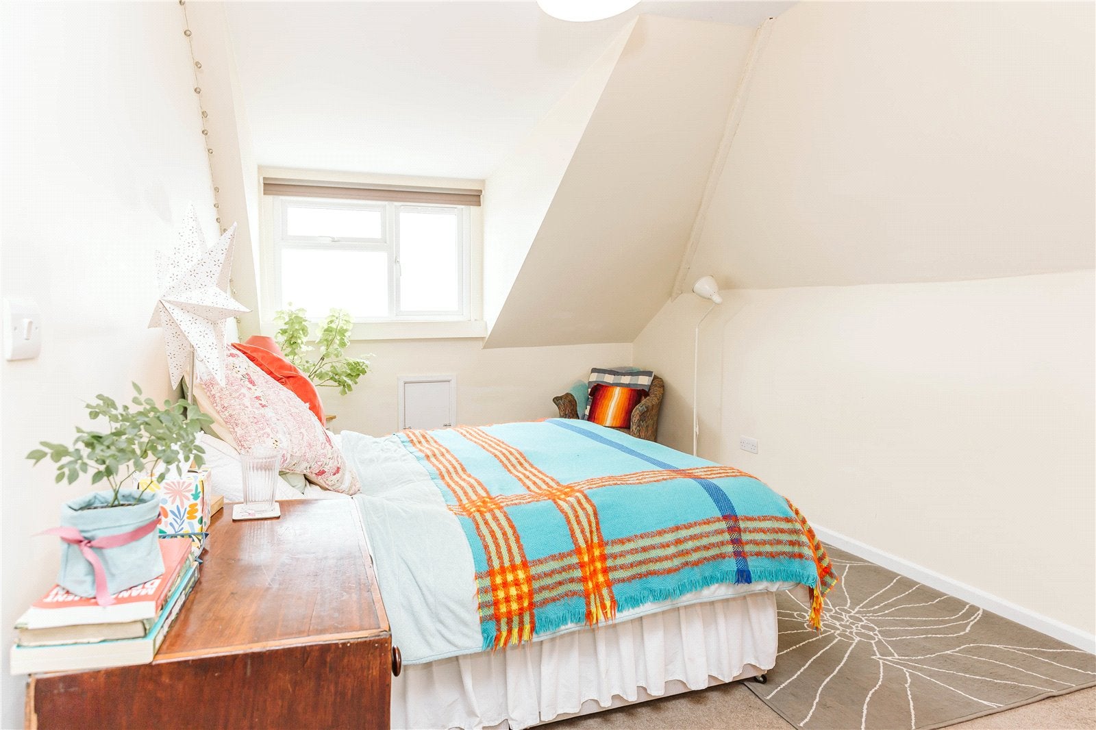 Flat Gloucester Road in Bristol