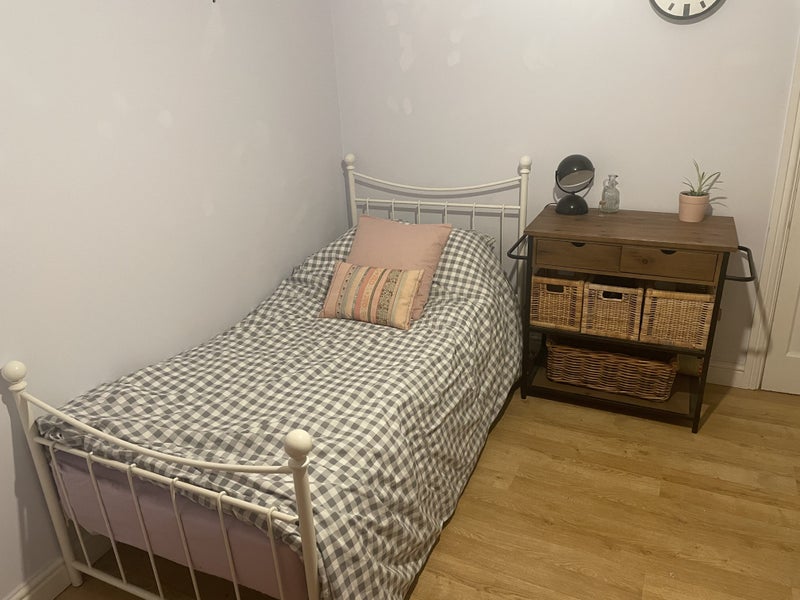 Room Ridgewood Crescent in Newcastle upon Tyne