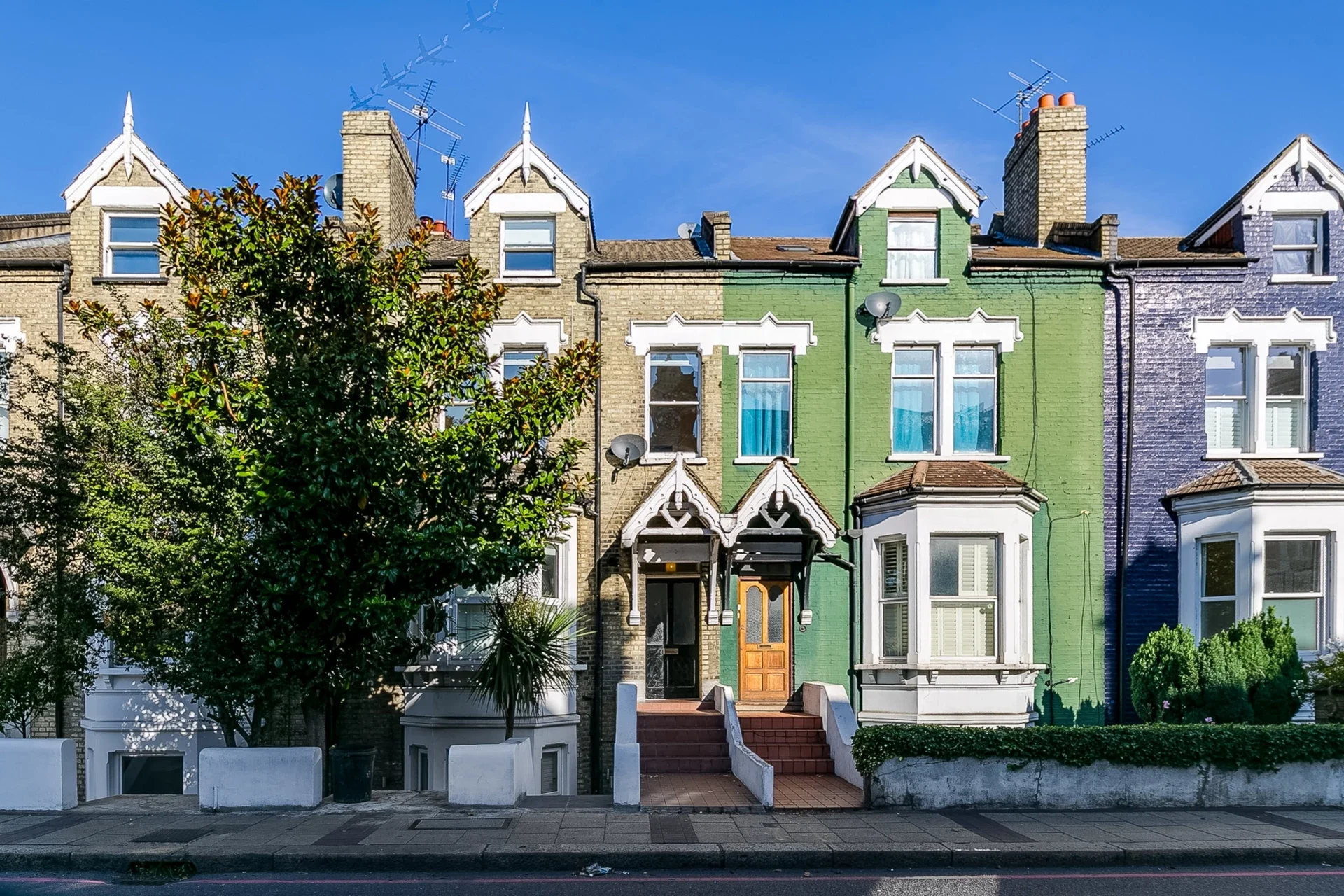 Flat Old York Road in Greater London