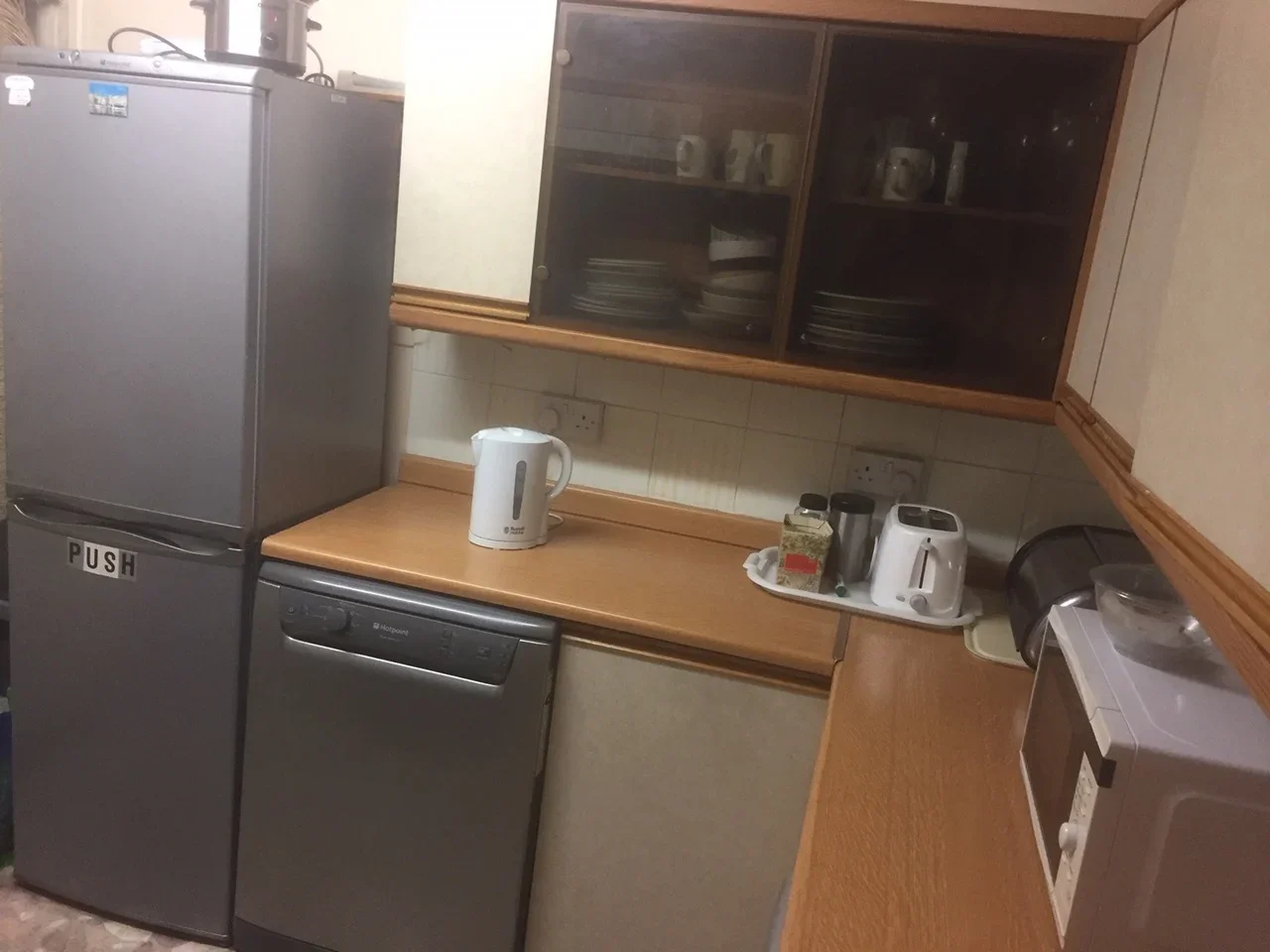 Room Spelthorne Grove in Borough of Spelthorne