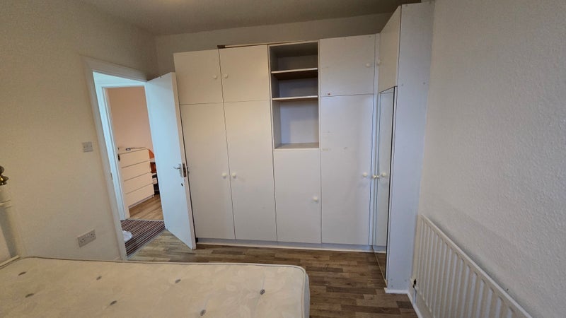 Room Victoria Way in Greater London