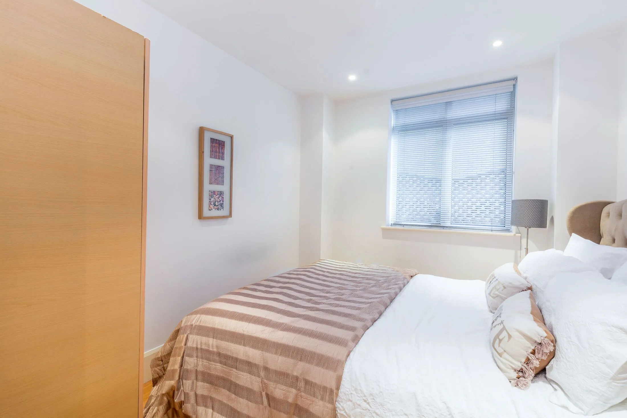 Flat Dingley Road in Greater London
