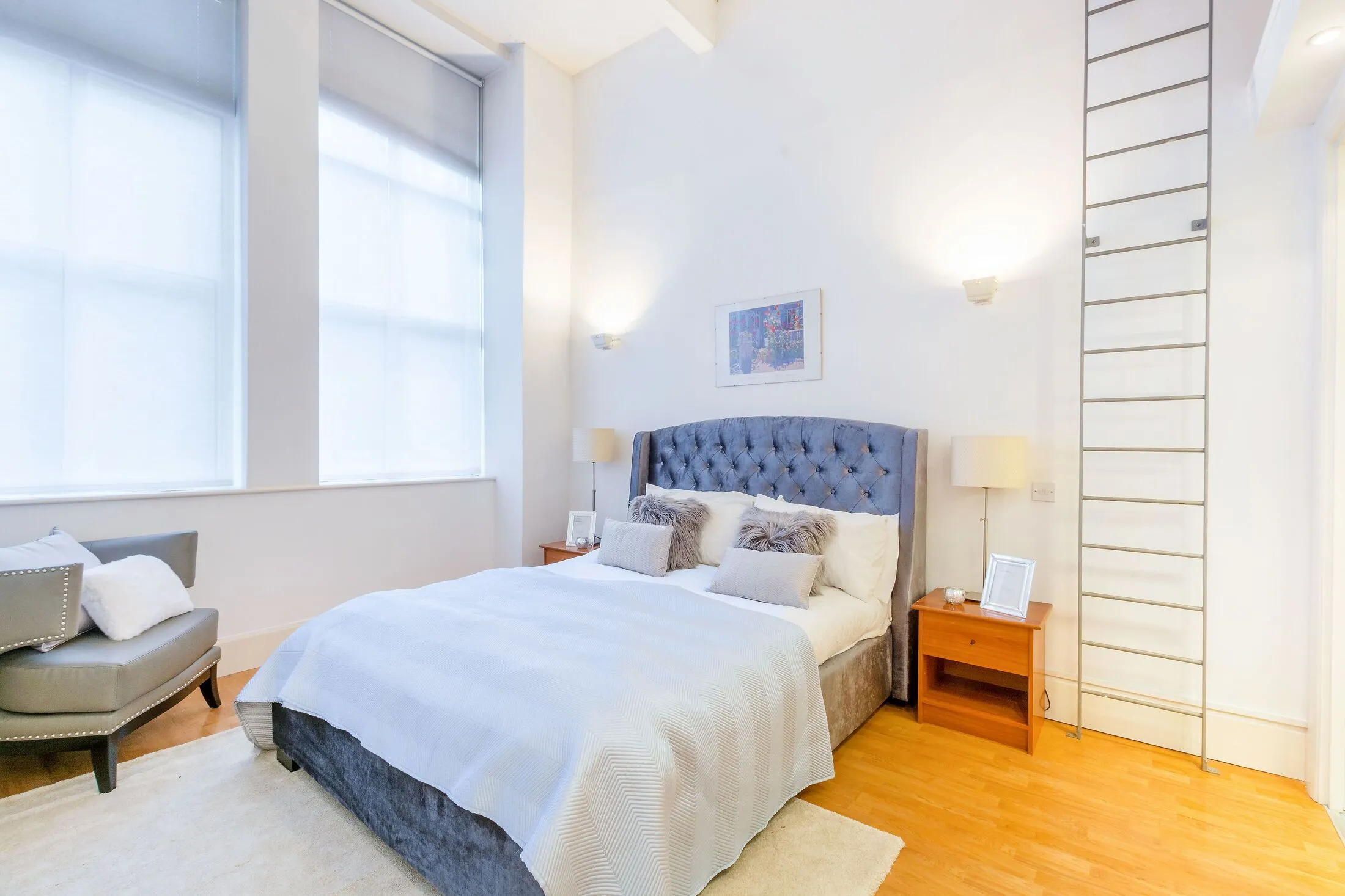 Flat Dingley Road in Greater London