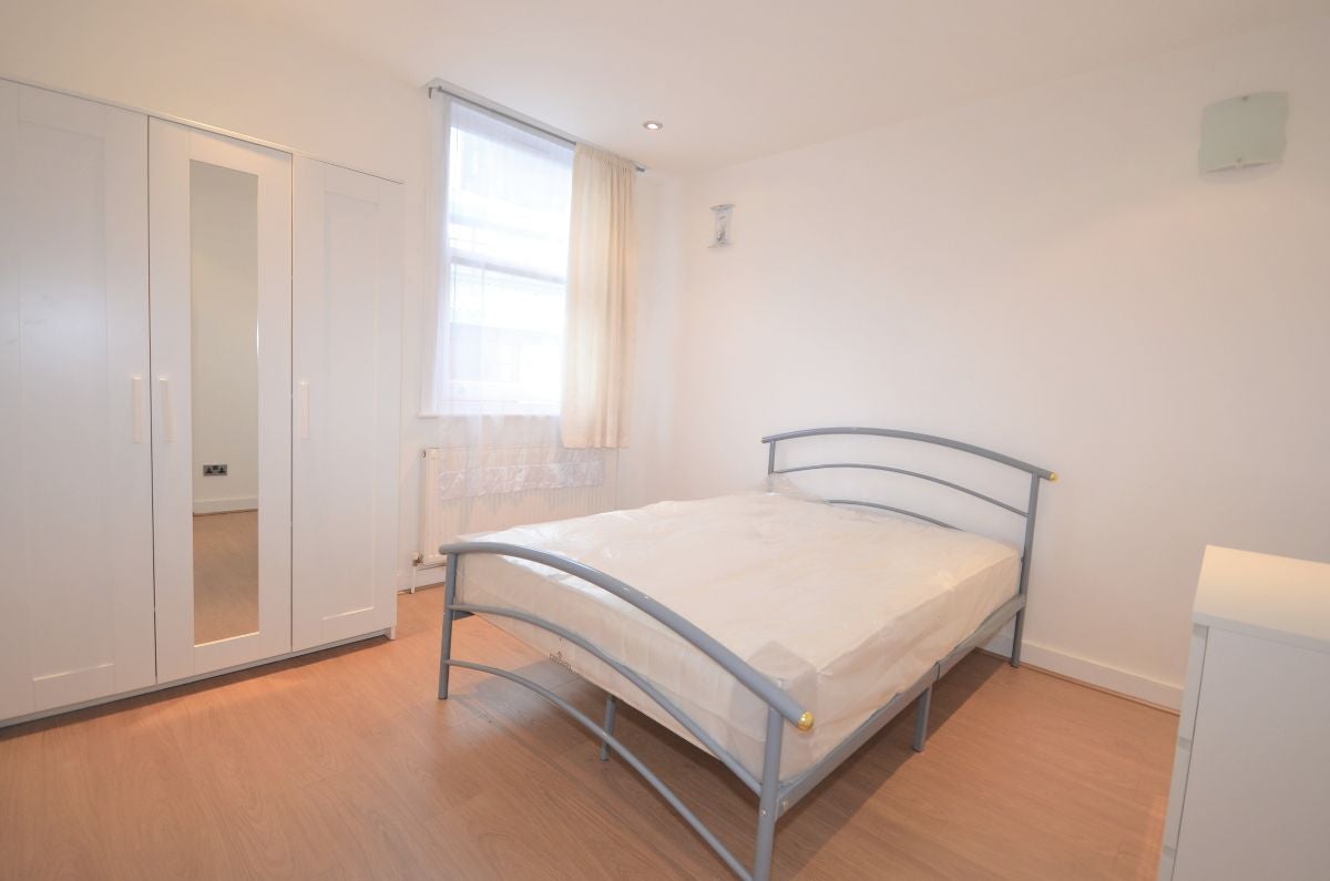 Flat Frampton Street in City of Westminster