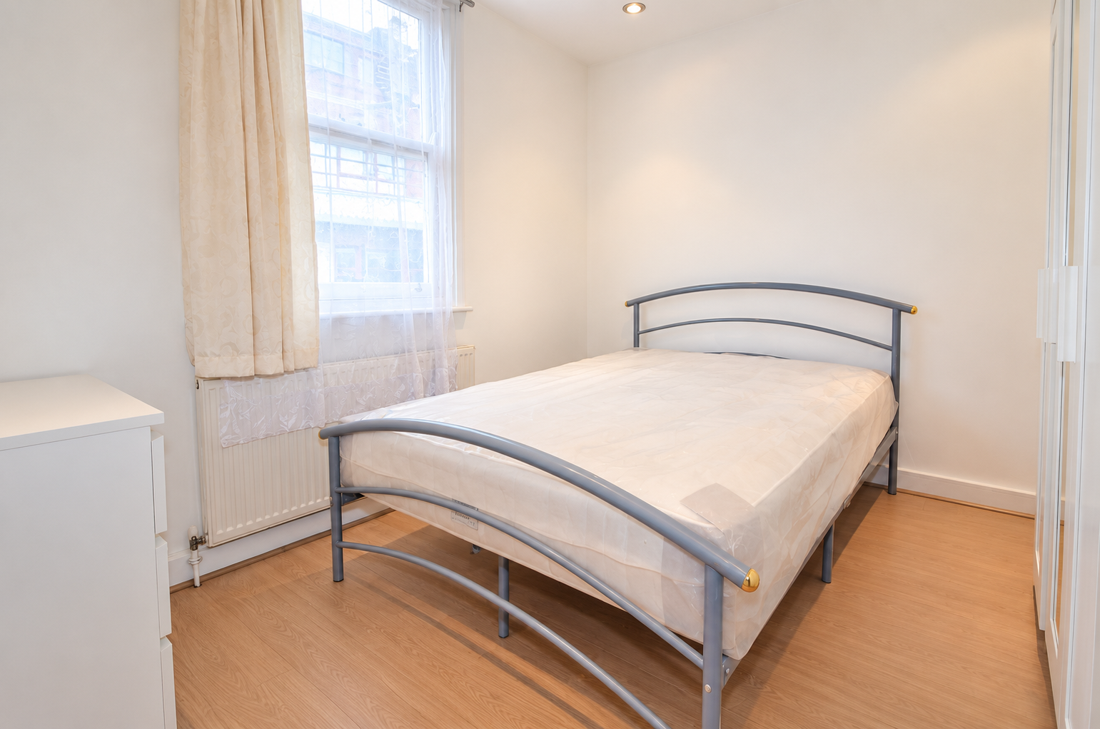 Flat Frampton Street in City of Westminster