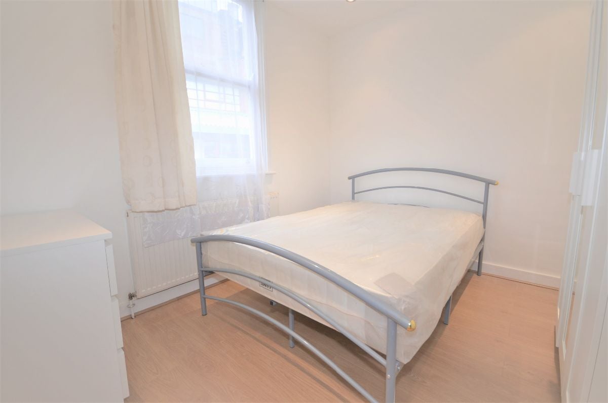 Flat Frampton Street in City of Westminster