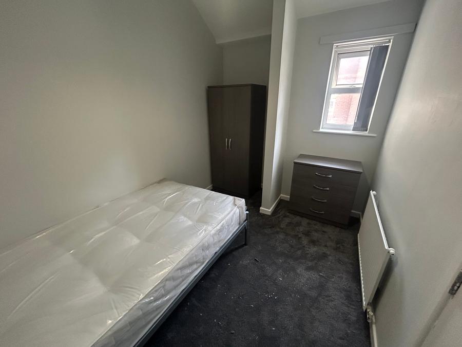Room Carver Road in East Staffordshire