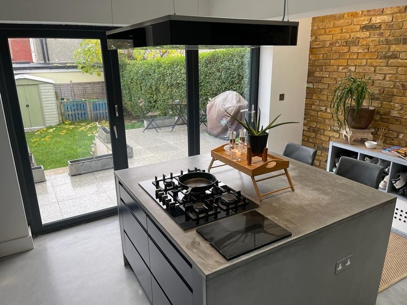 Room Apsley Road in Greater London