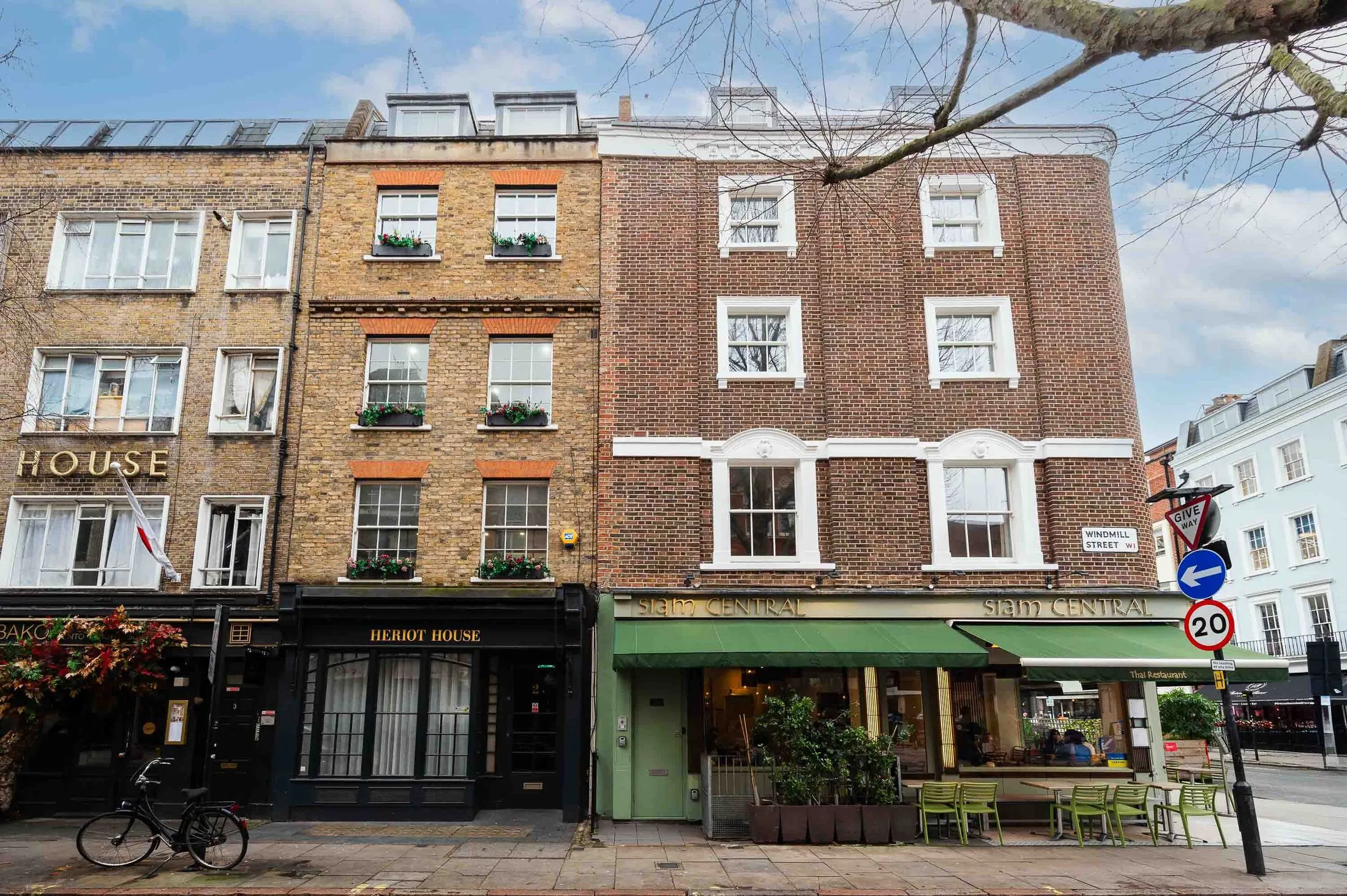 Flat Charlotte Street in Greater London