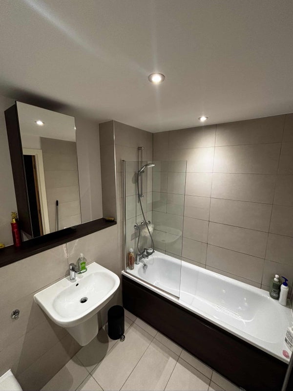 Flat Woden Street in Salford