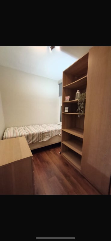 Room Queenstown Road in Greater London