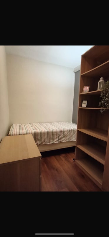 Room Queenstown Road in Greater London