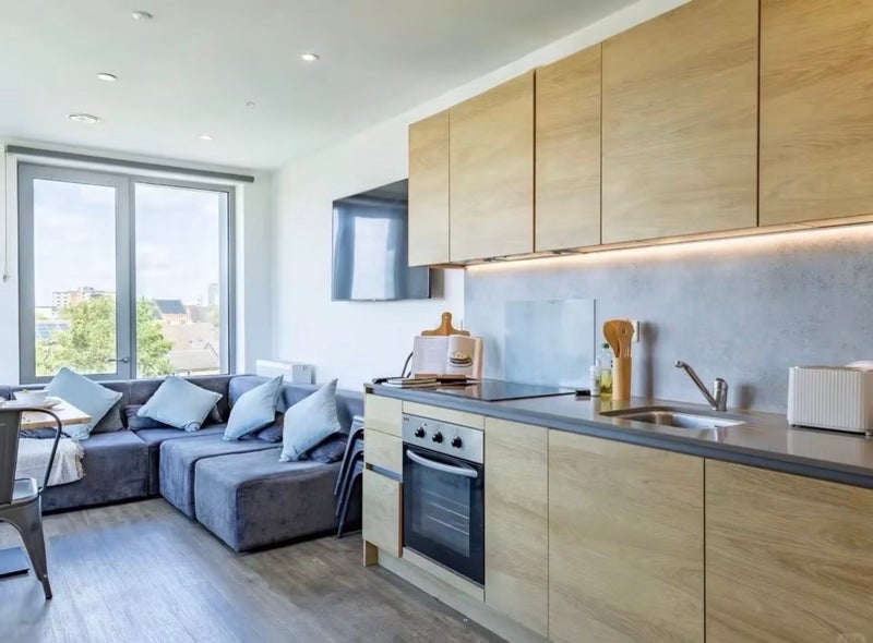 Room Achillies Close in Greater London