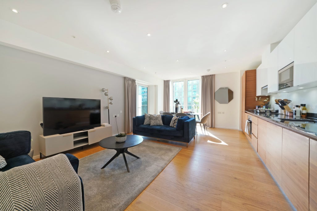 Flat Celebration Avenue in Greater London