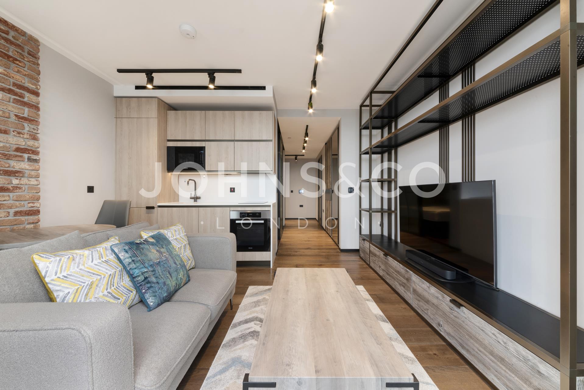 Flat Plough Yard in Greater London