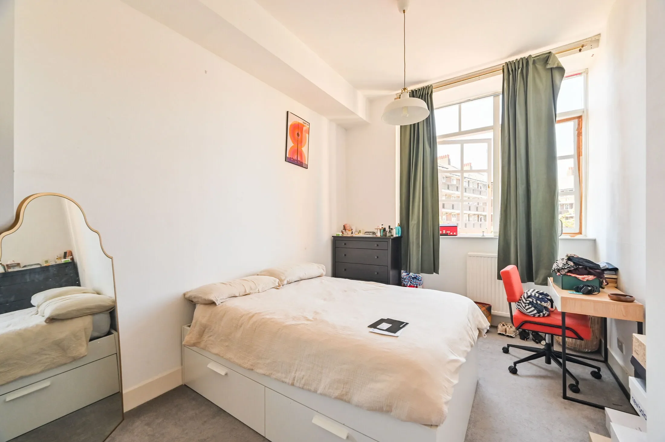 Flat Wharf Place in Greater London