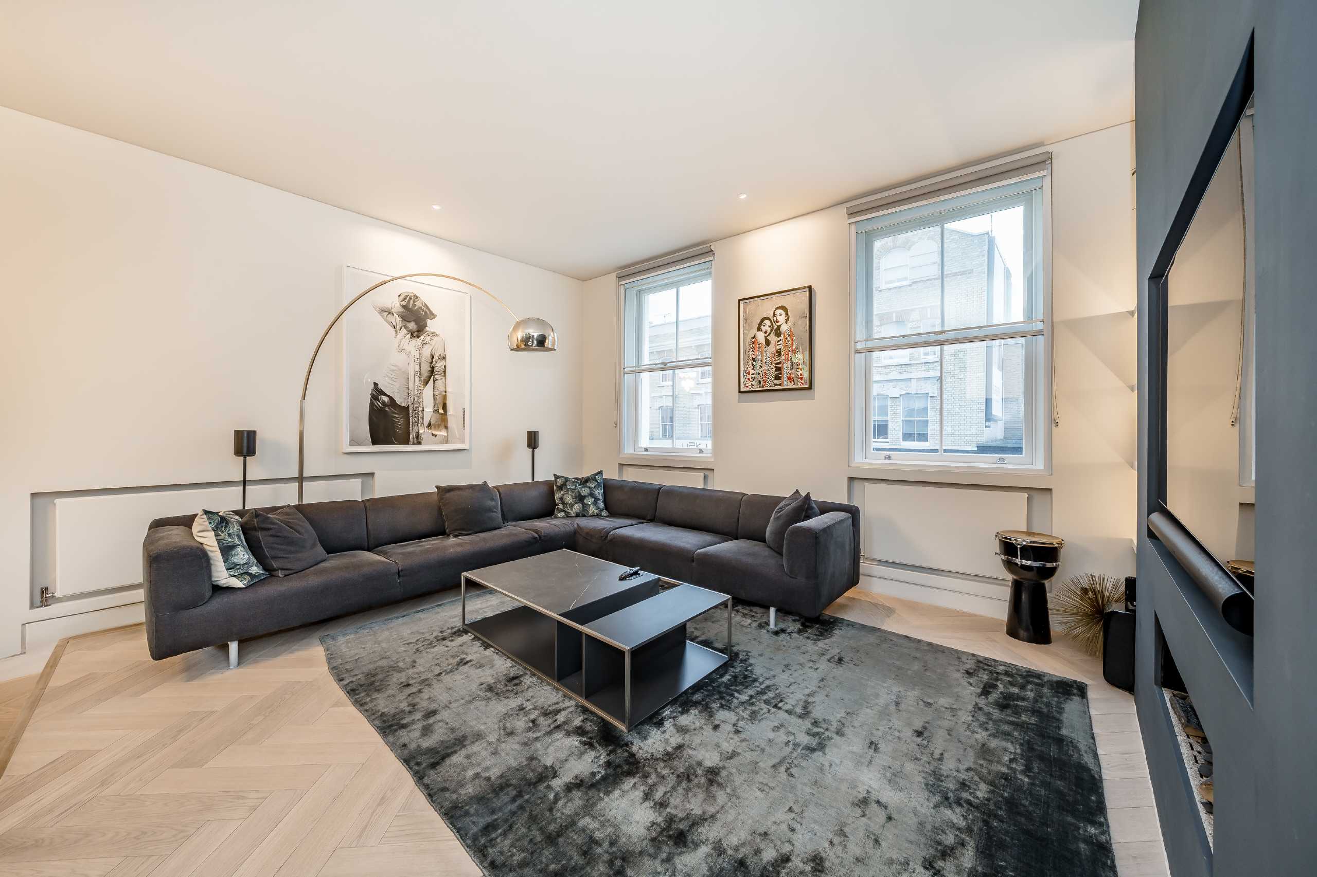 Flat Dunworth Mews in Greater London
