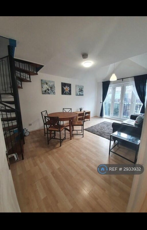 Room Whites Grounds in Greater London