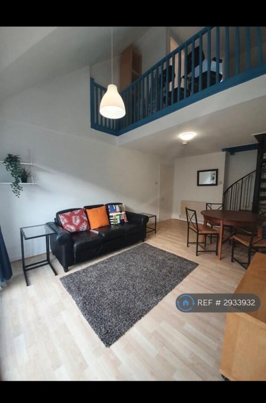 Room Whites Grounds in Greater London