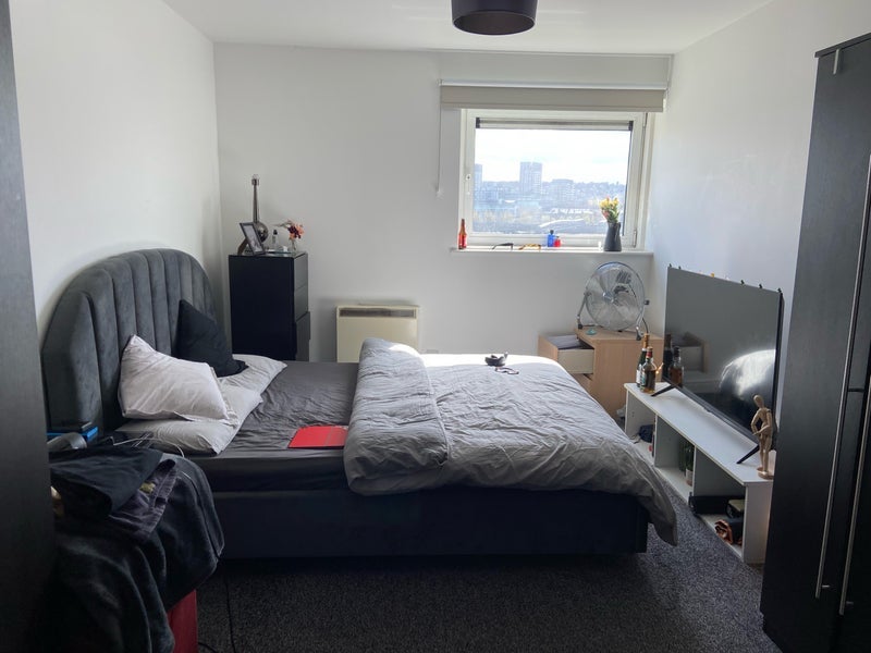 Room Lowestoft Mews in Greater London