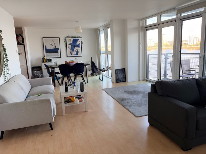 Room Lowestoft Mews in Greater London