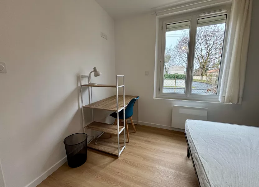 Chambre Allée Félicia Barbanel-Combaud à Poitiers