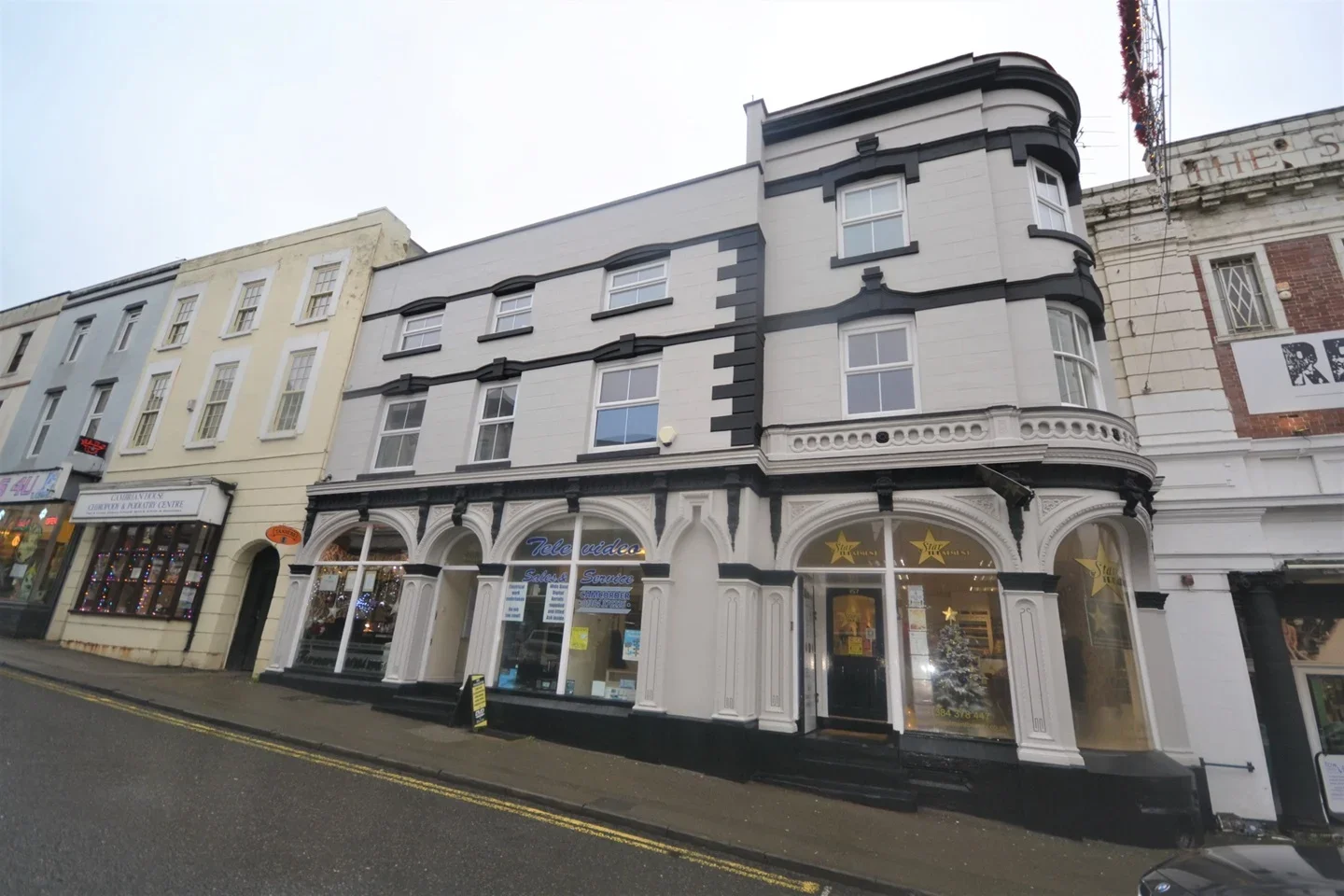 Flat Lower High Street in Stourbridge