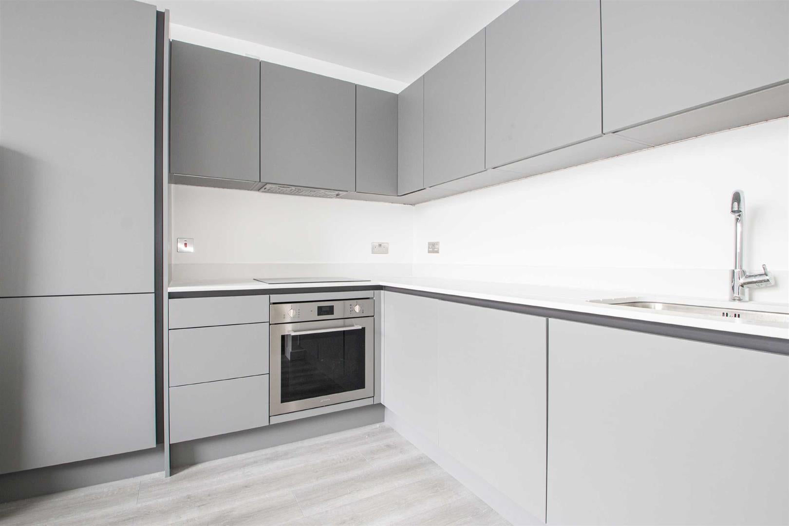 Flat Foxhunter Drive in Milton Keynes