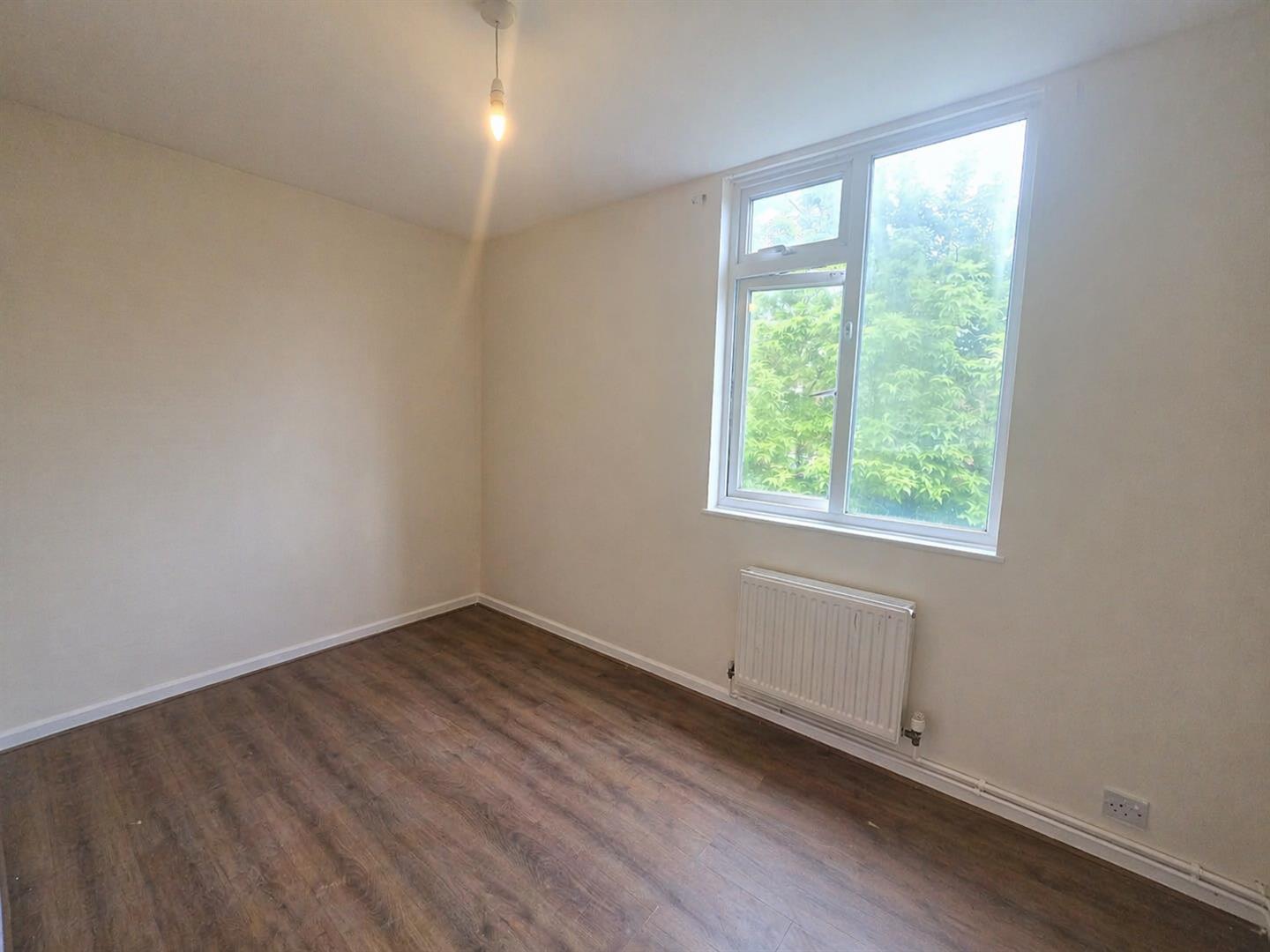 House Owen Close in Greater London