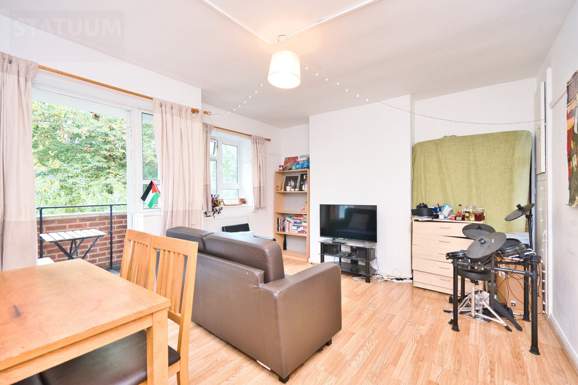 Flat Devons Road in Greater London