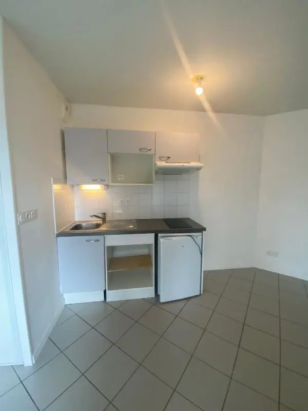 Flat Rue Albert Lailhacar in Bègles