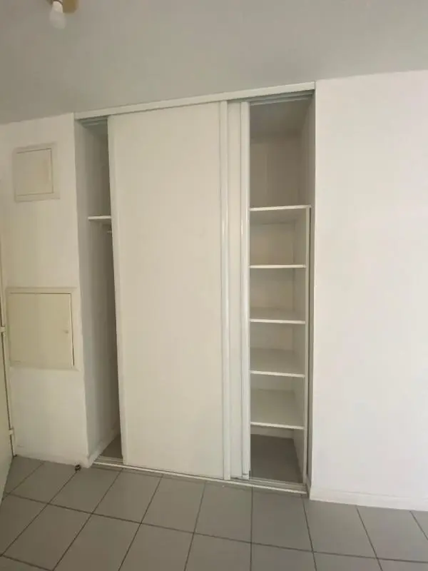 Flat Rue Albert Lailhacar in Bègles