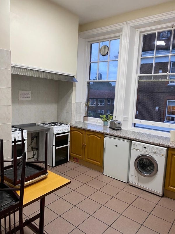Room Vauxhall Walk in Greater London