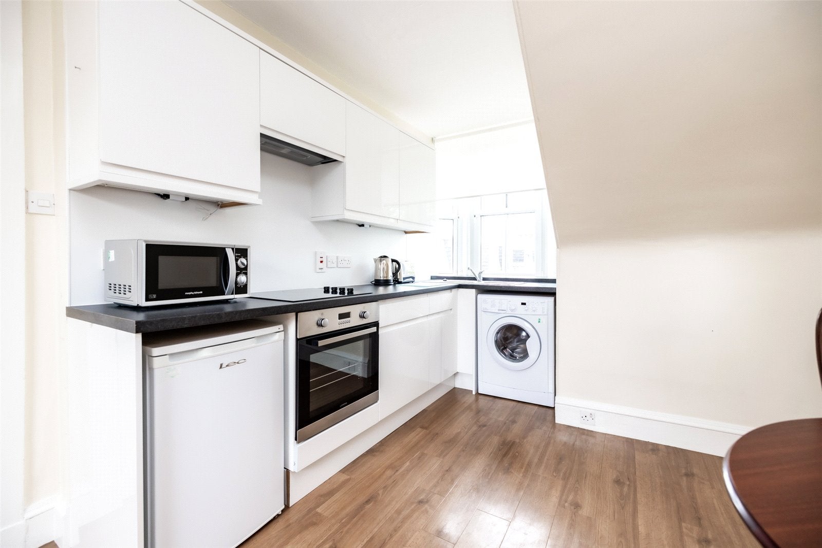 Flat Esslemont Avenue in Aberdeen City