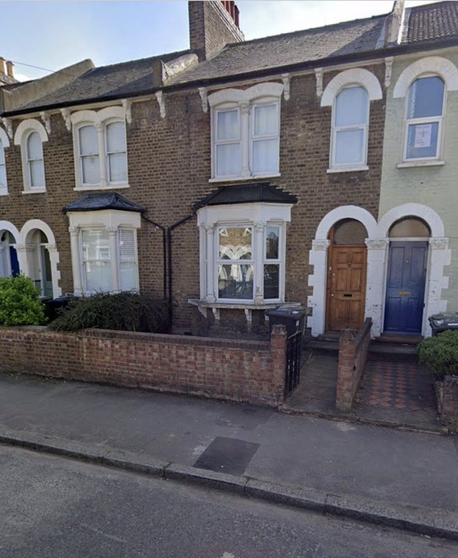 House Braxfield Road in Greater London