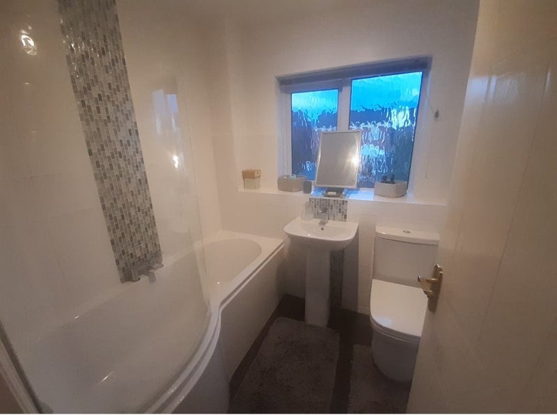 Room Cassandra Grove in Warwick