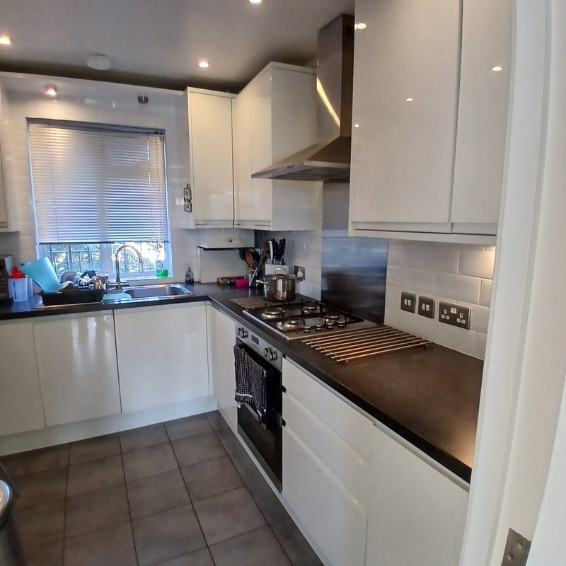 Flat Canonbury Crescent in Greater London