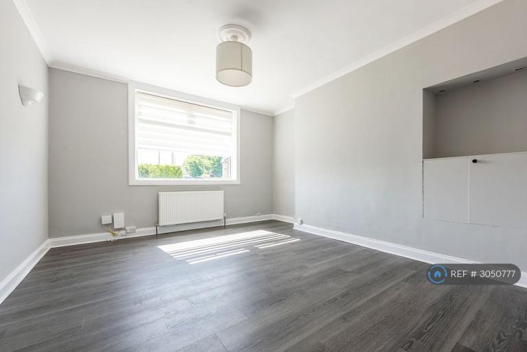 Flat Stobhill Road in Newtongrange