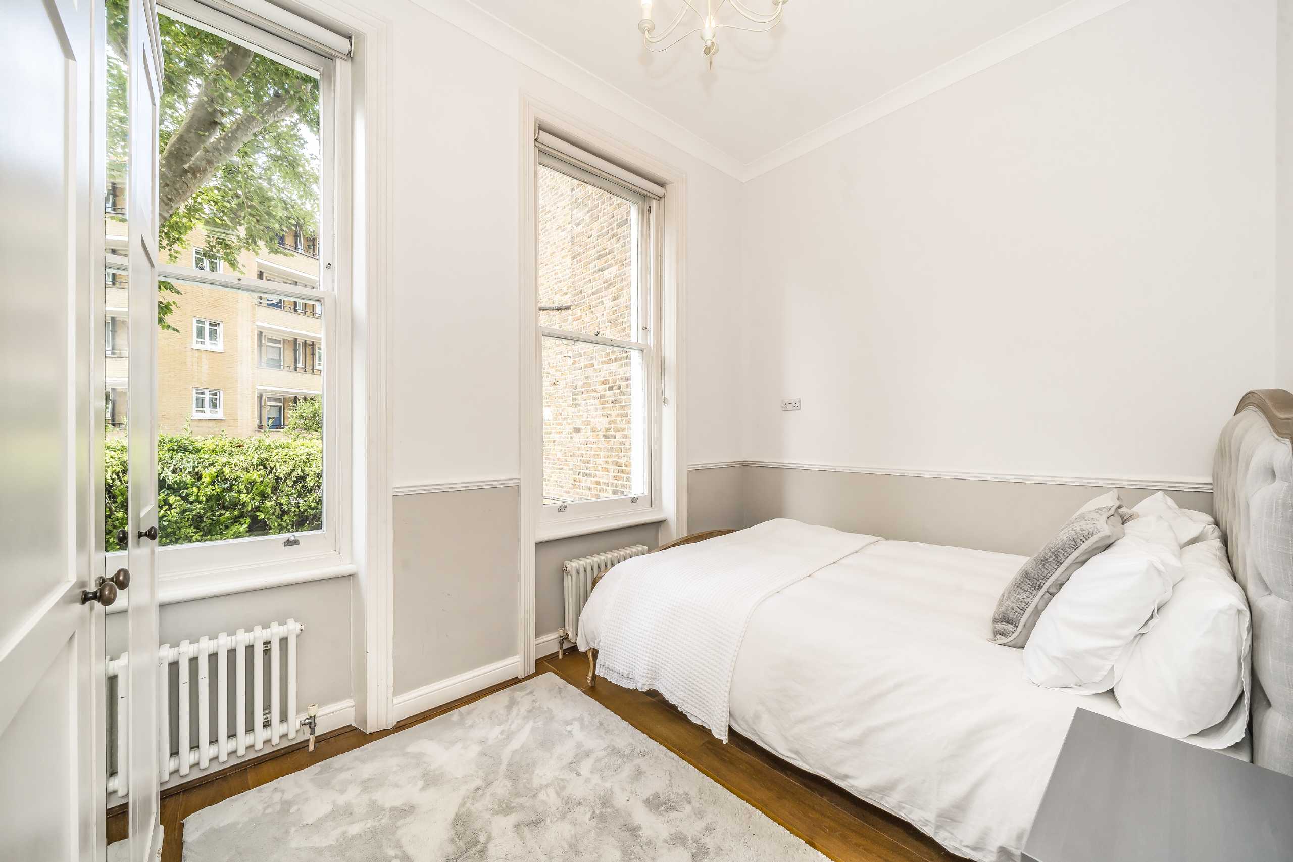 Flat Mornington Avenue in Greater London
