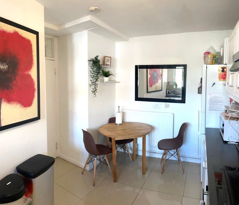 Room Clarence Lane in Greater London
