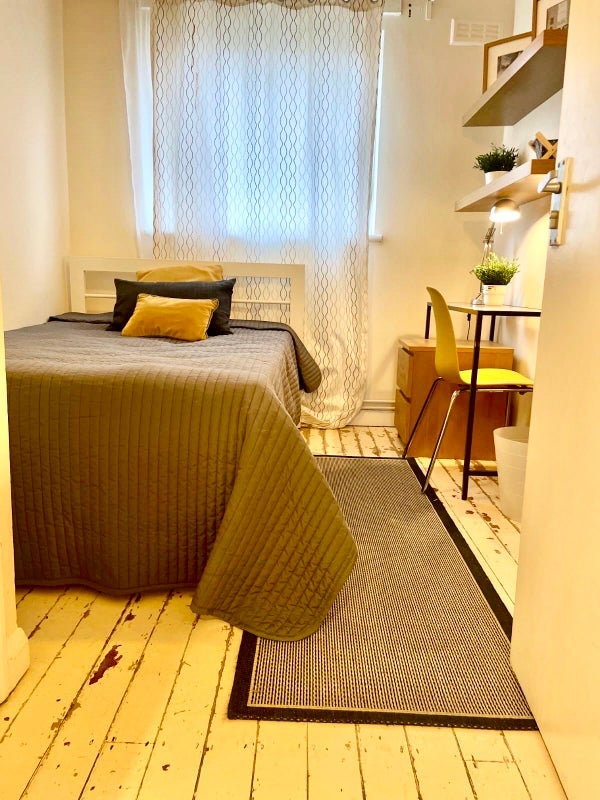 Room Clarence Lane in Greater London
