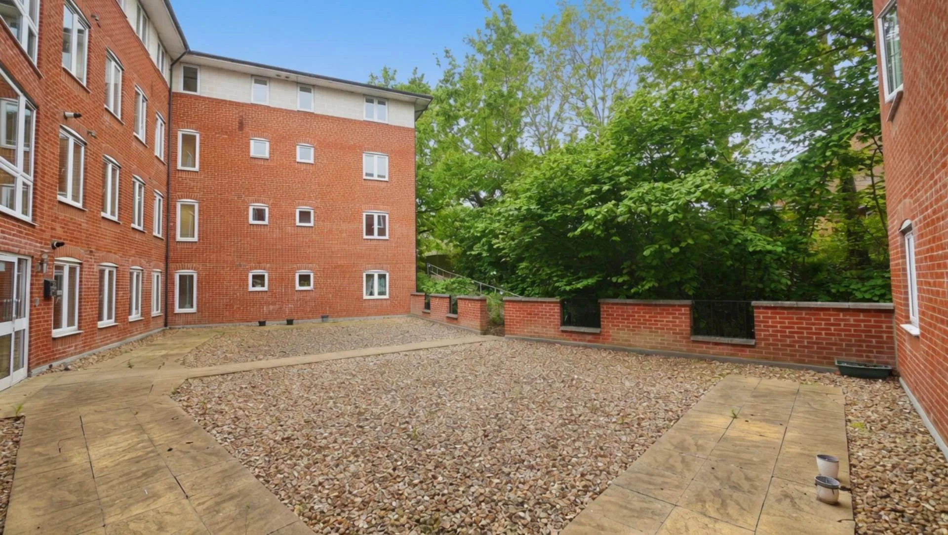 Flat North Drive in Welwyn Hatfield