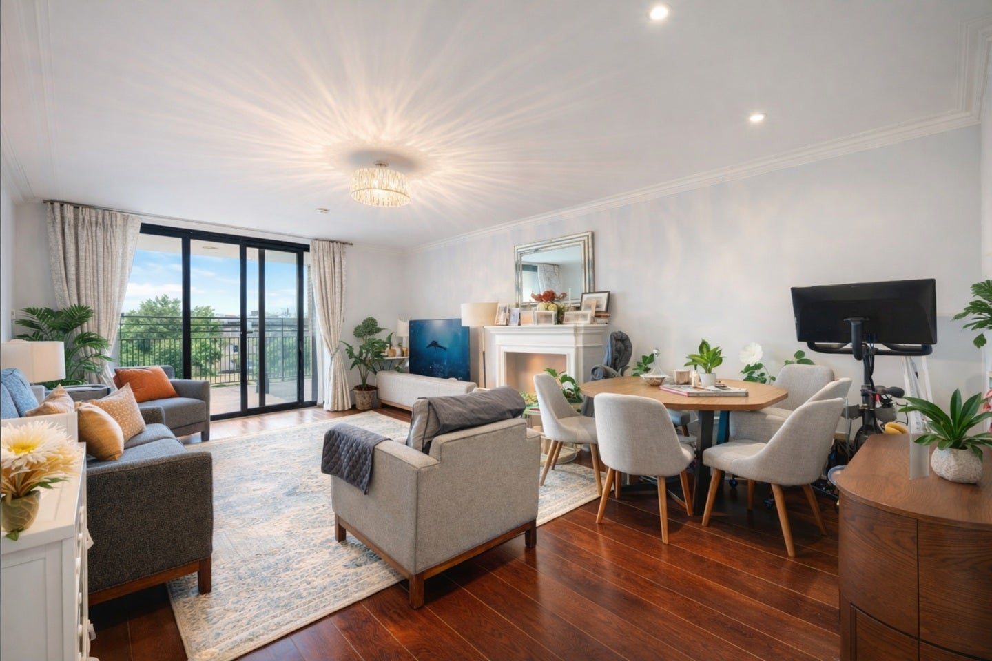 Flat Point W Access Road in Greater London