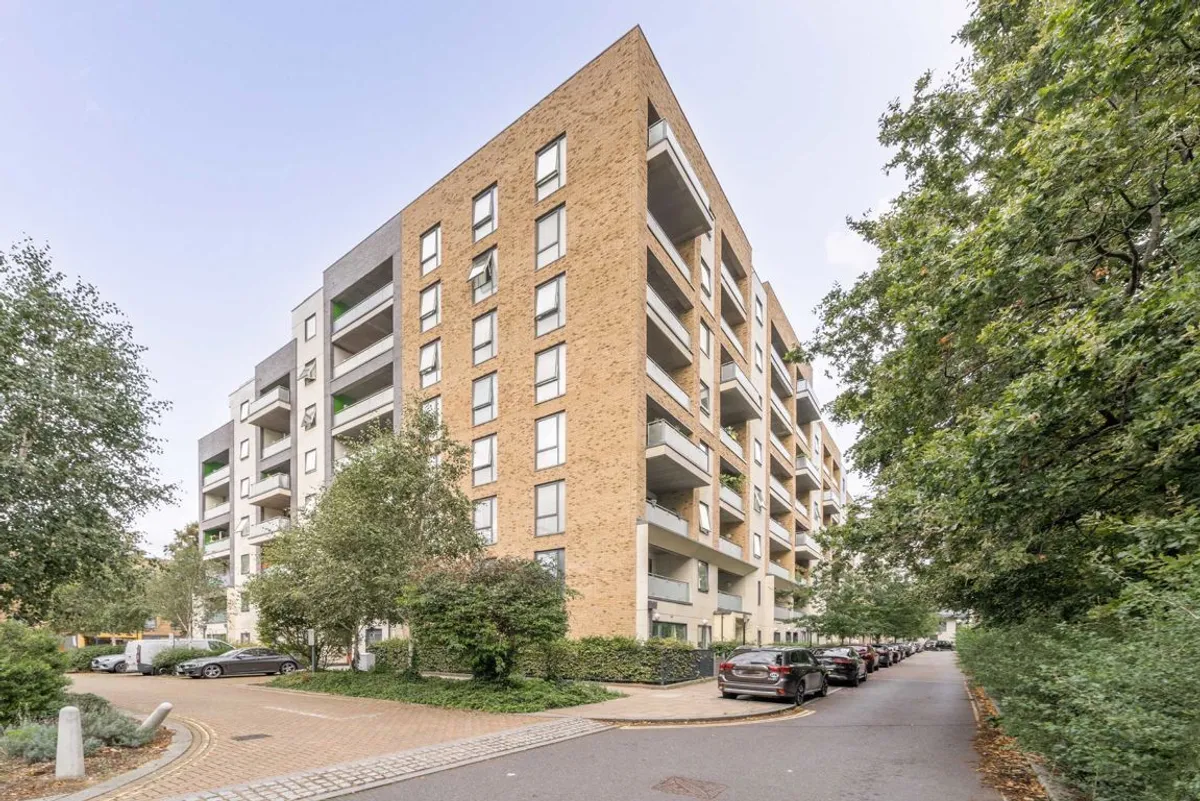 Flat All Saints Road in Greater London