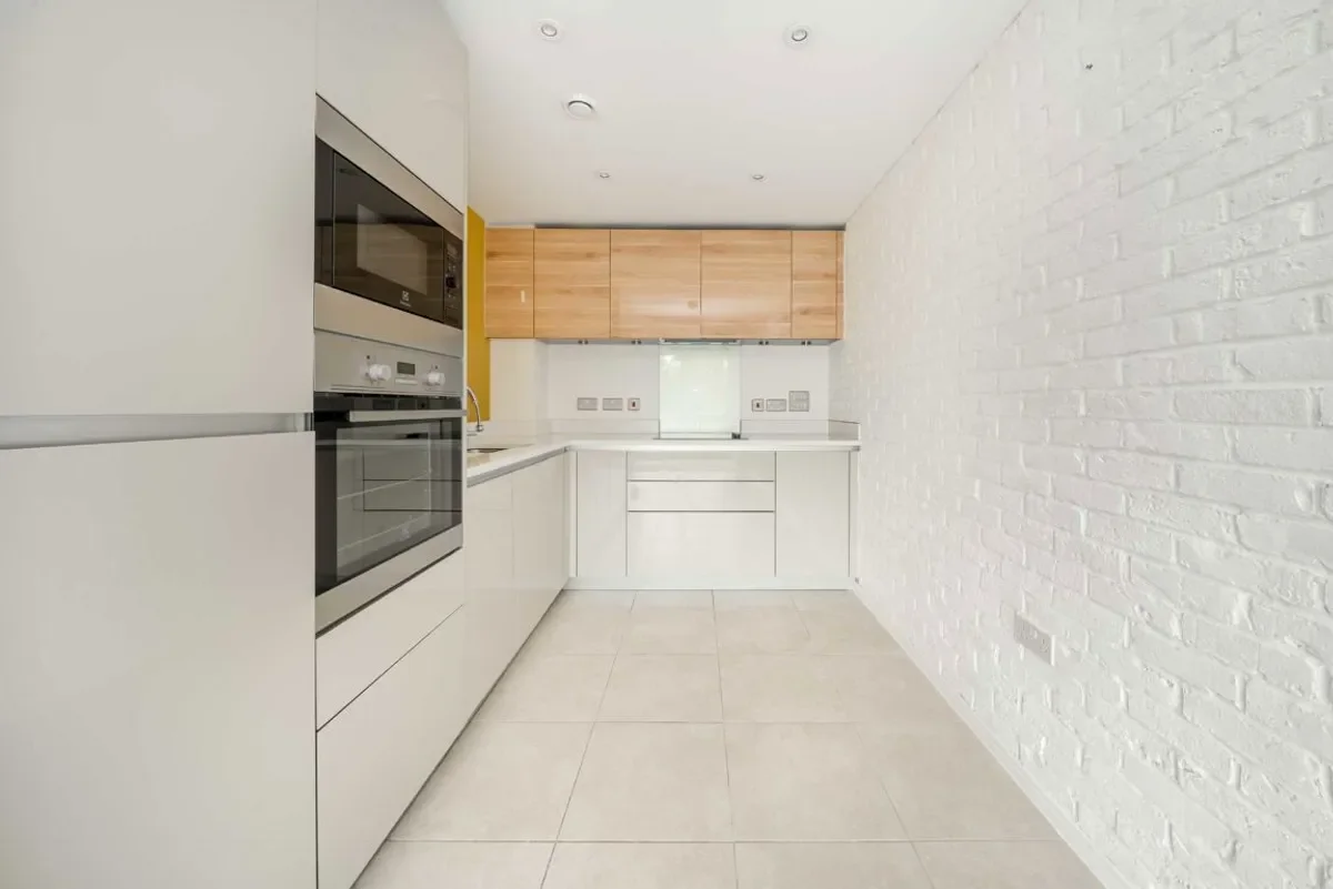 Flat All Saints Road in Greater London