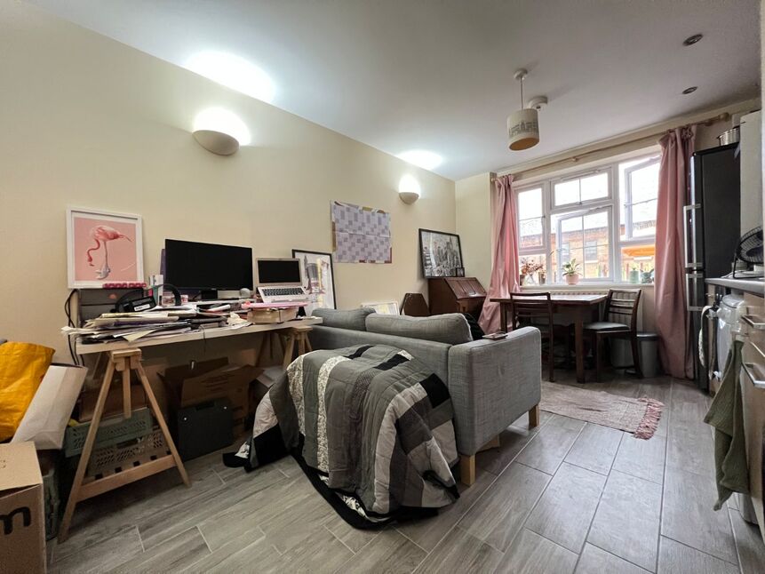 Flat Collyer Place in Greater London