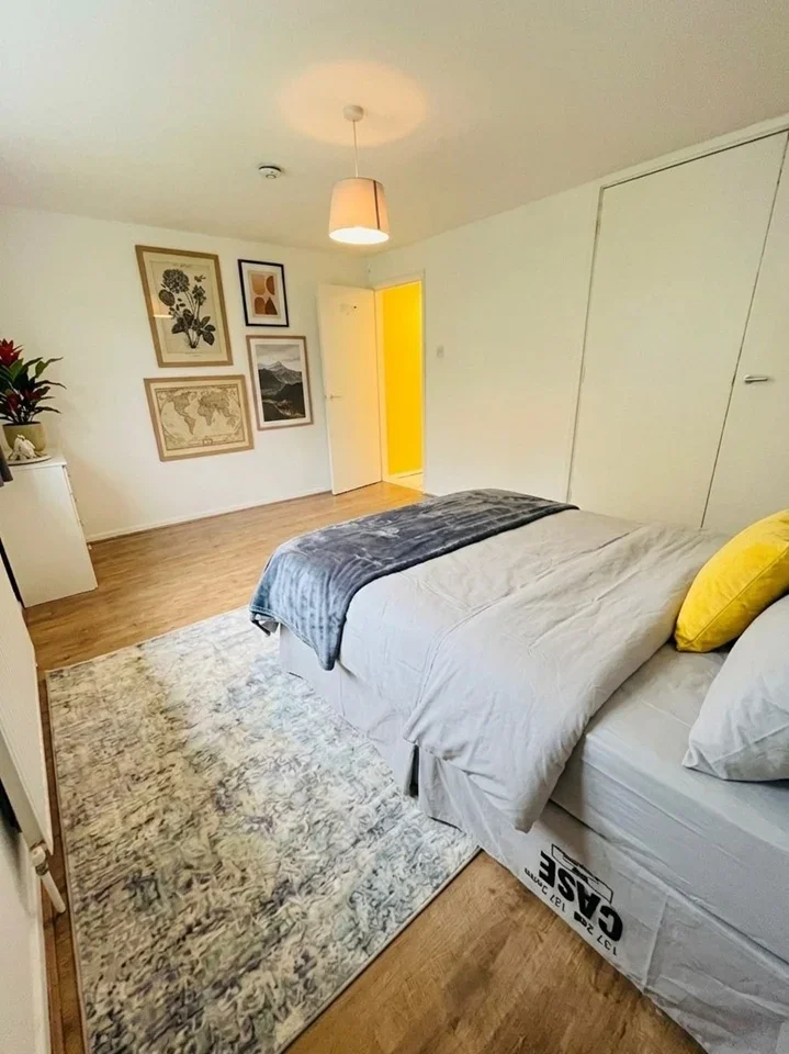 Room Penderyn Way in Greater London