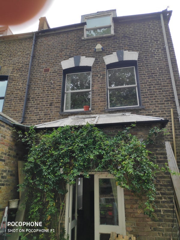 Room Ickburgh Road in Greater London