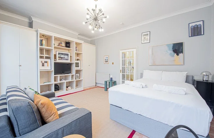Flat Delancey Street in Greater London