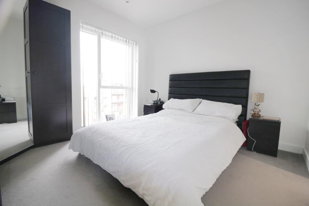 Flat John Harrison Way in Greater London